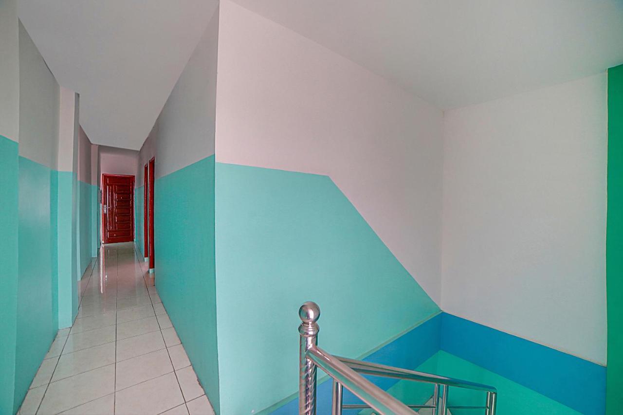Oyo 90637 Rumah Ni Karo Medan Exterior foto